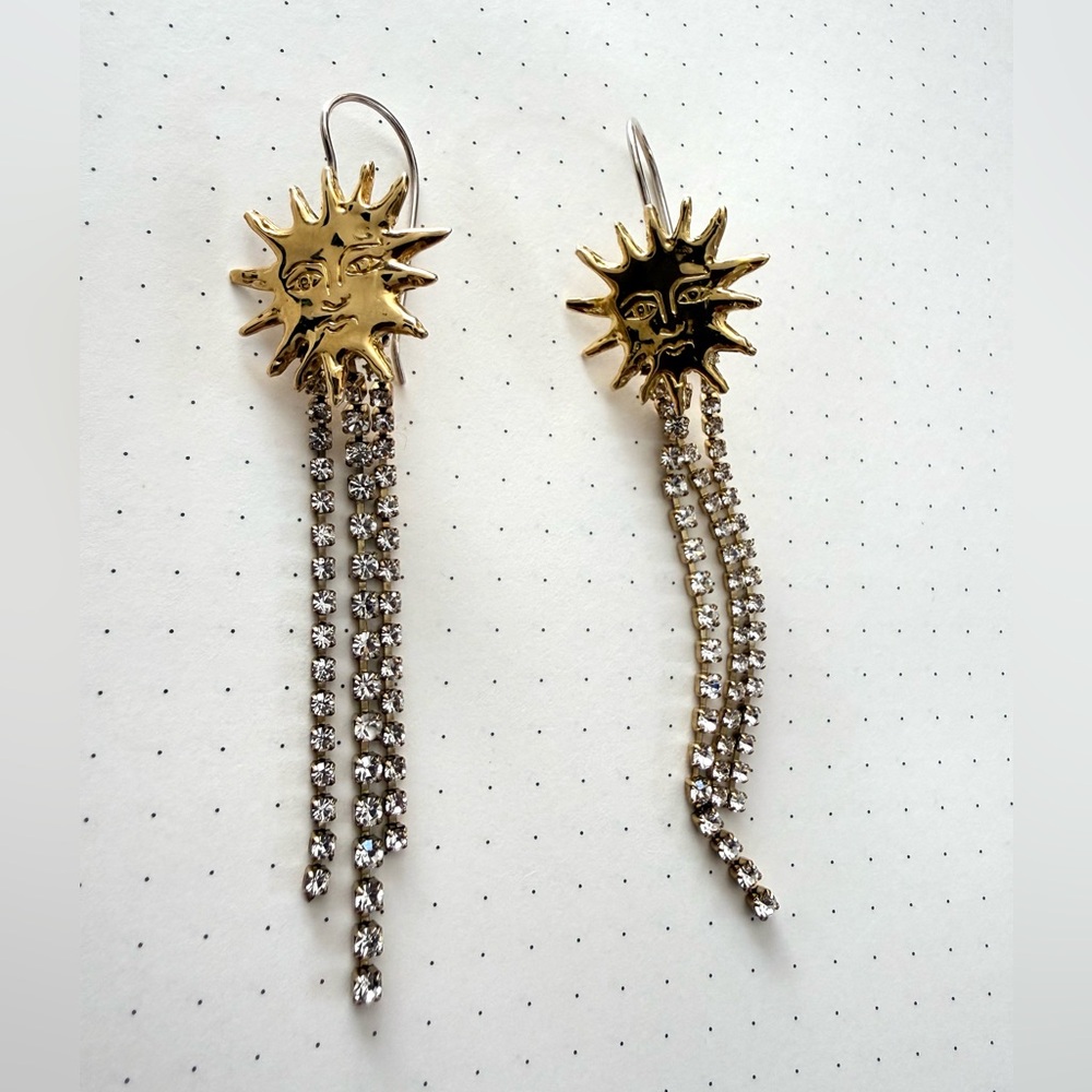 Mondo Mondo • Soleil Drop Earrings ✨🌞